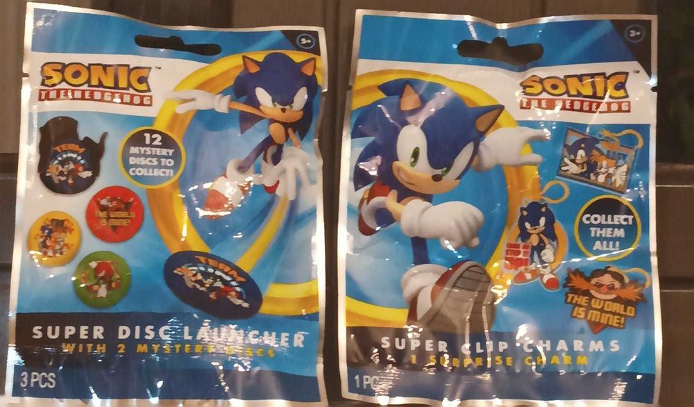 Фигурки,ключодържател и хвърчащи дискове на Sonic,Star wars и Yu-Gi-Oh