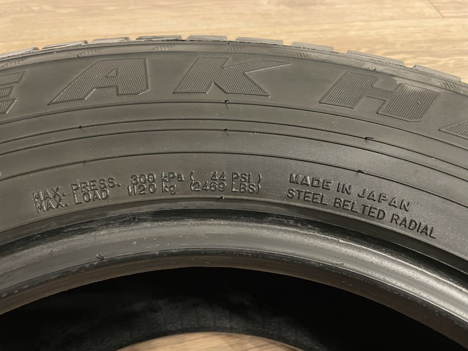 Продам шины Falken