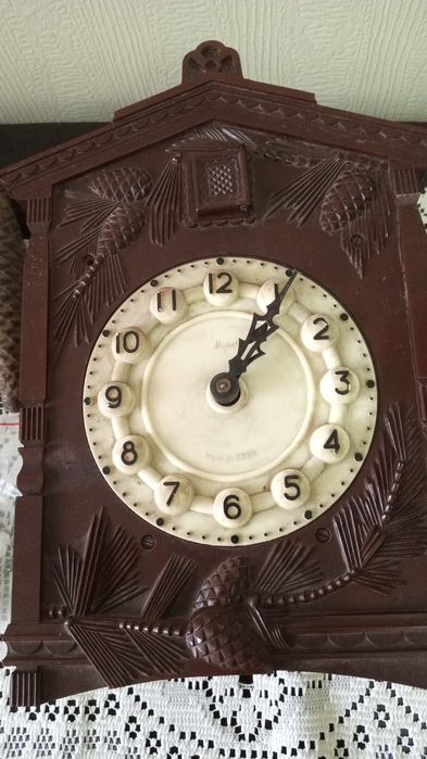 Настенные часы с кукушкой