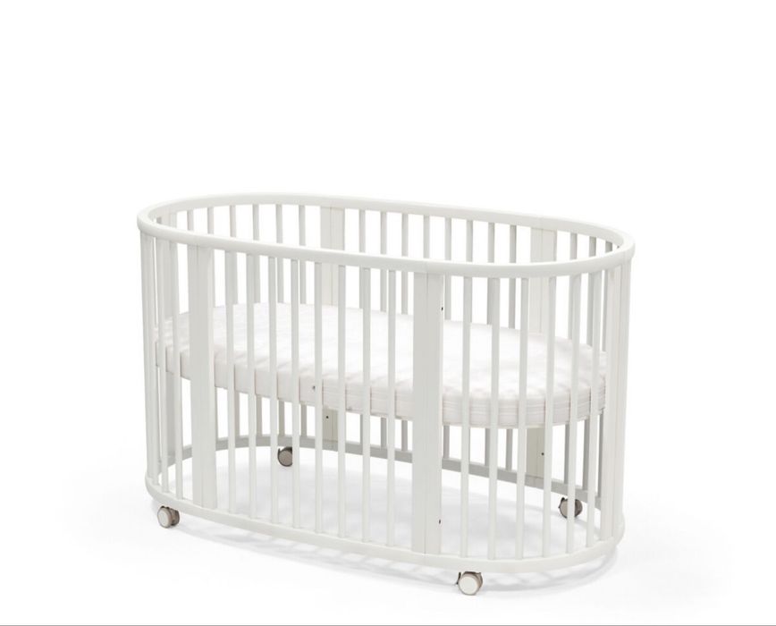 Patut 0-5 ani Stokke® Sleepi™ v3 cu saltea,cearceaf,protectie laterala