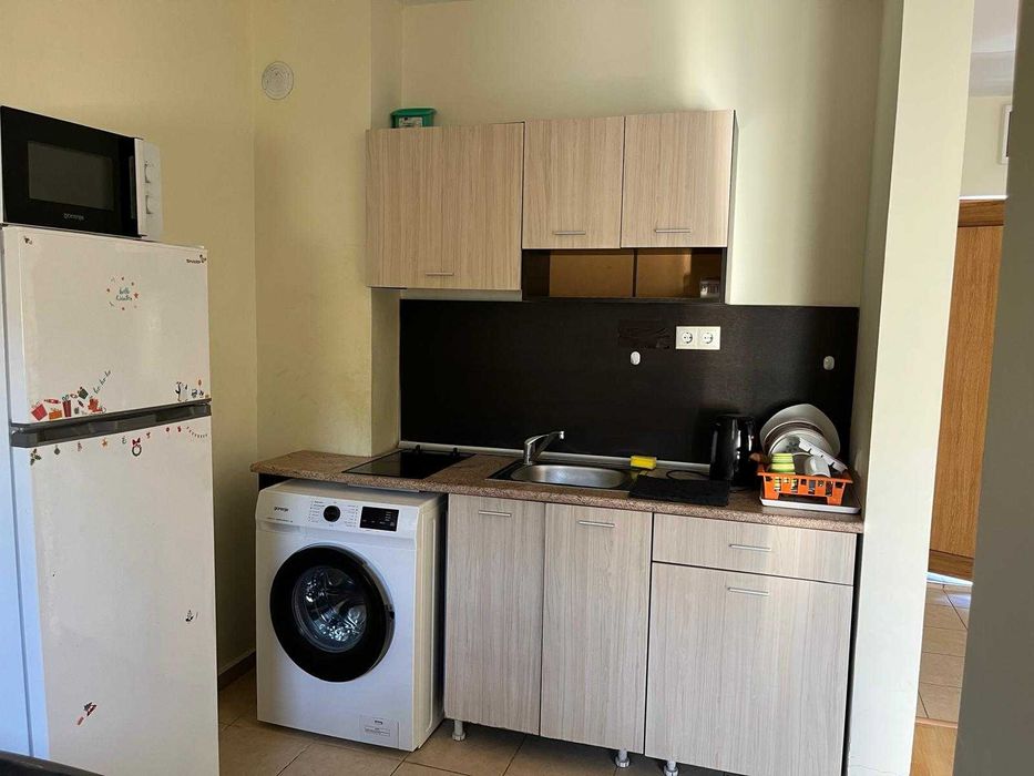 Двустаен апартамент в централна част на Бяла