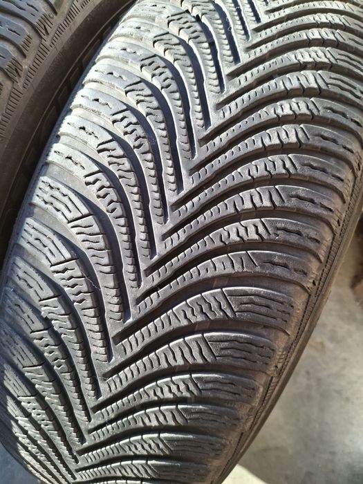 2 Anvelope de iarnă 215 65 r17 Michelin