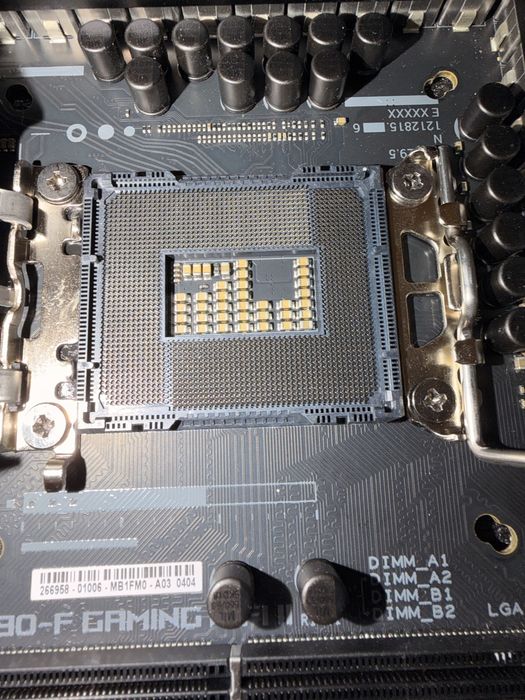 Kit i9 14900kf + placa de baza z790 rog