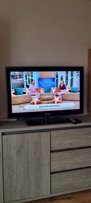 Televizor LCD Samsung 95 cm