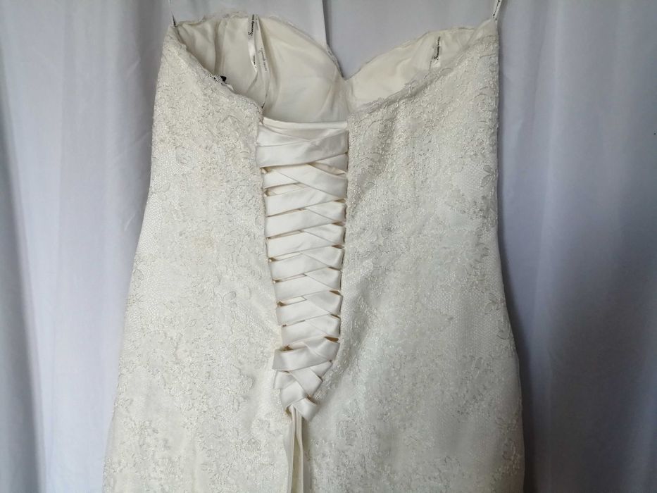 Сватбена рокля Sincerity Bridal р-р L-XL - цвят слонова кост