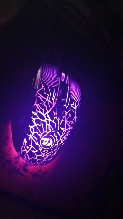 Vând laptop hp fără nici o problemă+tastatură+mouse+mouse ped