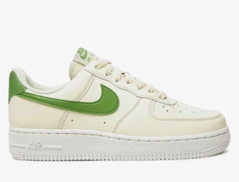 Дамски снейкъри Nike Air Force 1