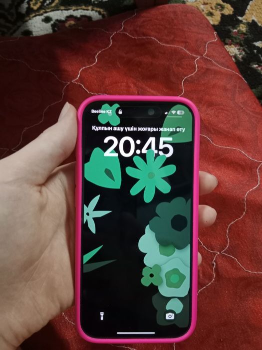 iPhone 15 pro почти новый