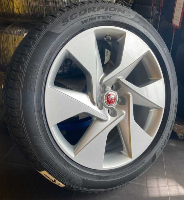 Jante Jaguar I Pace senzori presiune anvelope iarna Pirelli 245 50 20