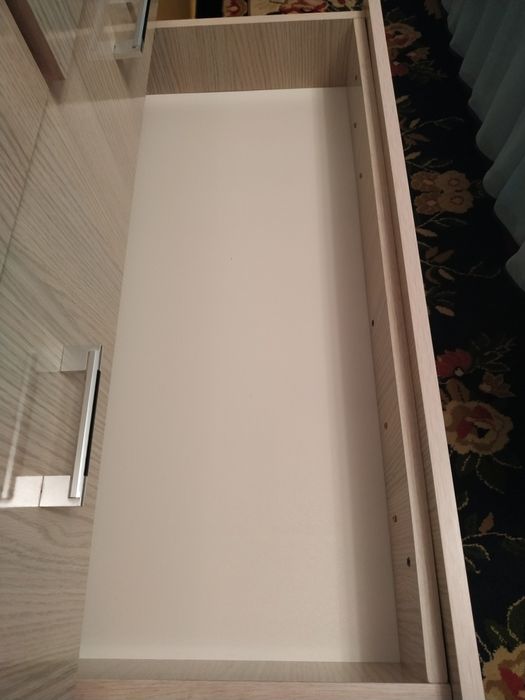 2 комода светлый и тёмный и Шкаф для книг или вещей