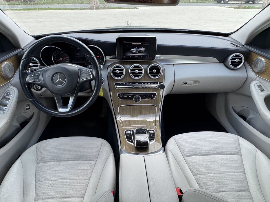 Mercedes 2015 Automat/Faruri Ils/camera/navi/piele/rate/garantie