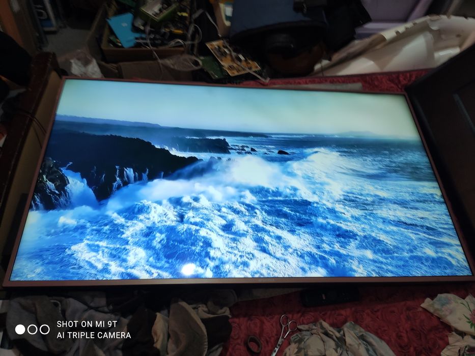 Продам телевизор philips 65 дюймов