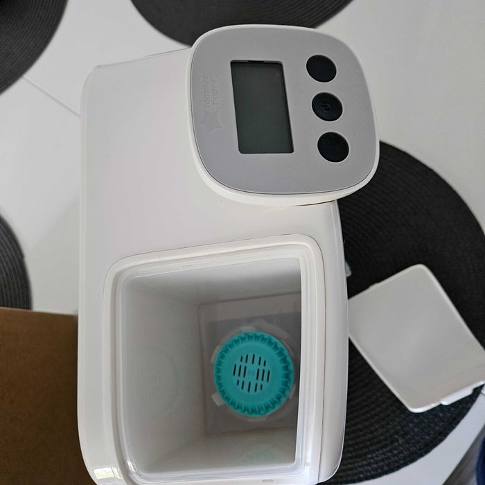 TOMMEE TIPPEE Електрически уред за приготвяне на адаптирано мляко