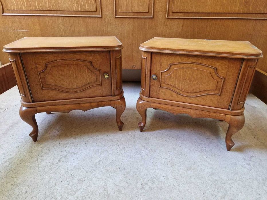 Комплект спалня масив с два броя нощни шкафчета