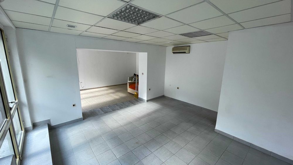 Отдавам помещение под наем в центъра на Свети Влас!