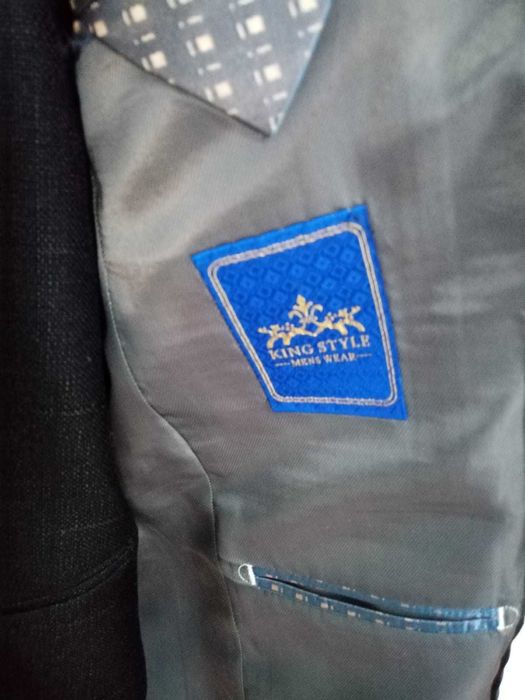 Классический брючный костюм.