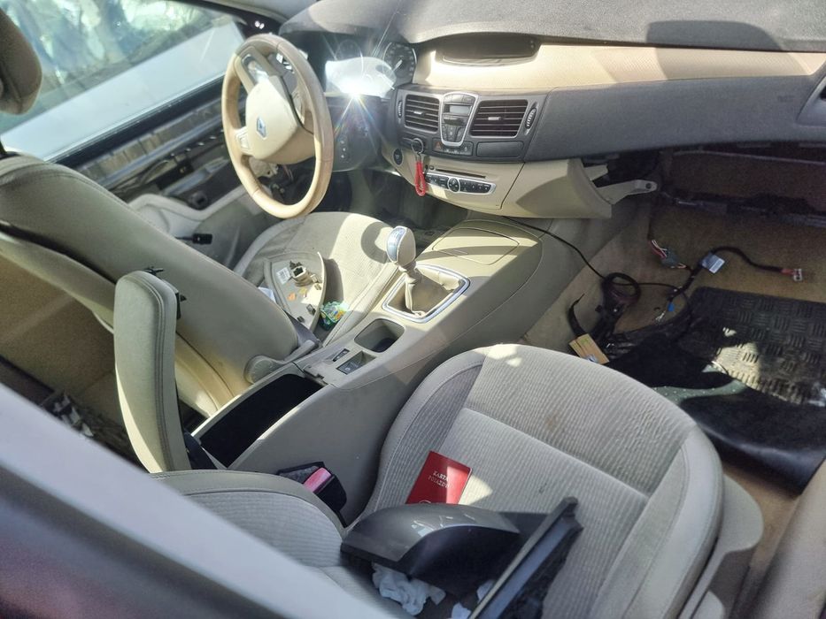 Armatura bara fata 752100002r 1.5 dci K9K780 Renault Laguna 3 (facelift) (2011 - 2015)
