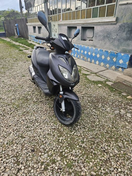 Scuter 49 CC, benzina, an 2011