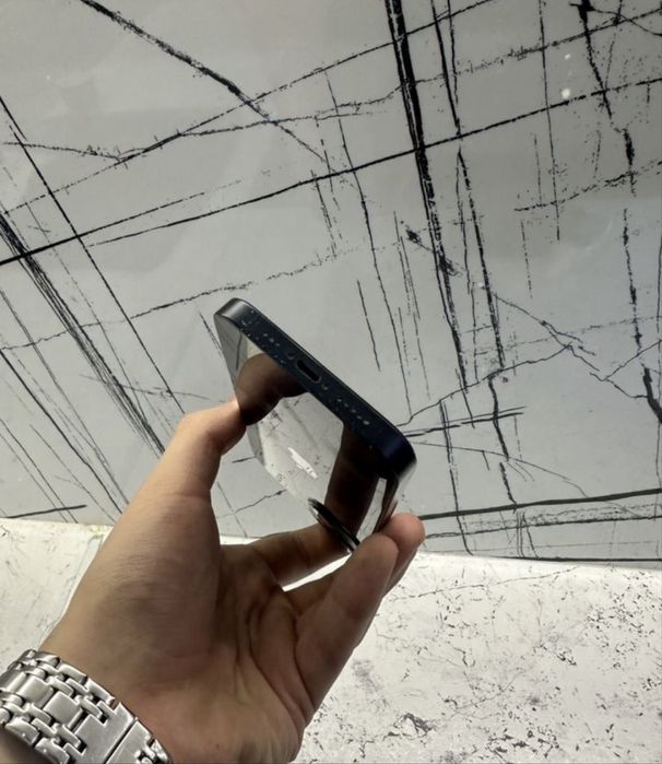 iPhone 13 128GB с гарантией