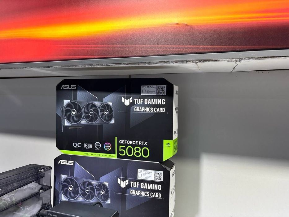 (НОВЫЕ запечатанные) RTX 5080 ASUS TUF Gaming OC edition 16GB GDDR7