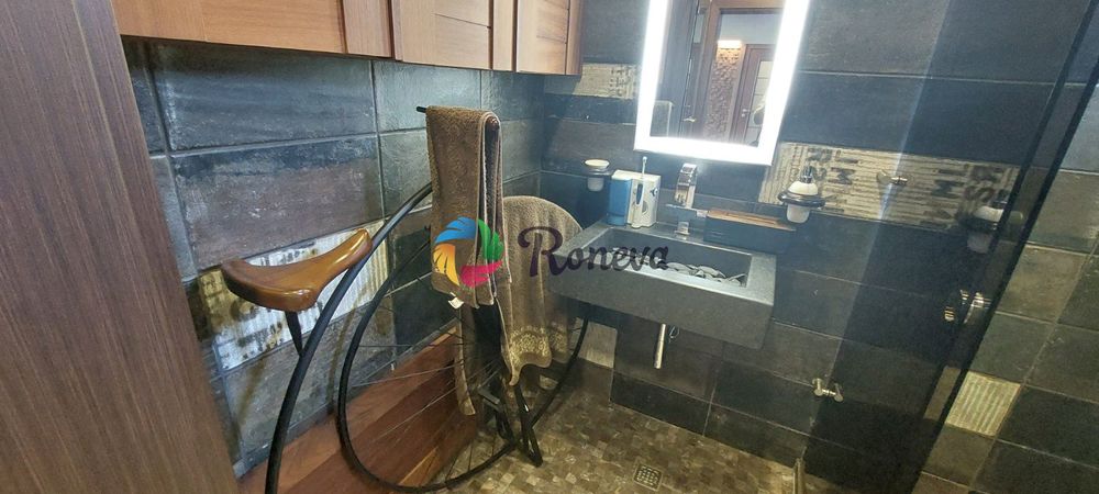 Продава се Къща в Варна, м-т Св. Никола - 340 кв.м за 2059 €/кв.м - Снимка #9