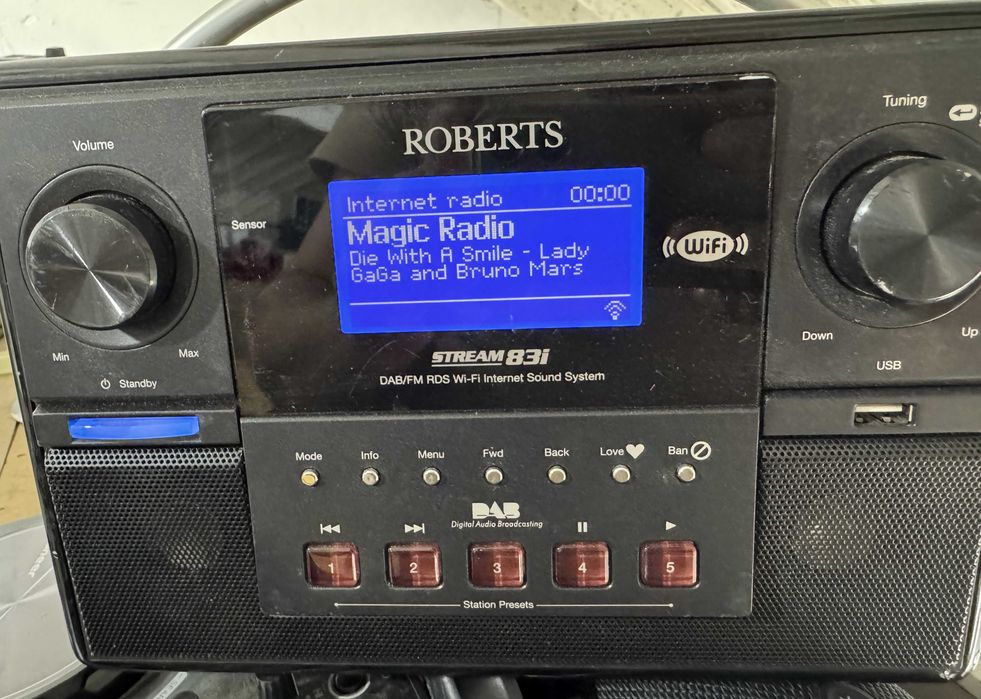 Радио - Roberts Stream 83i