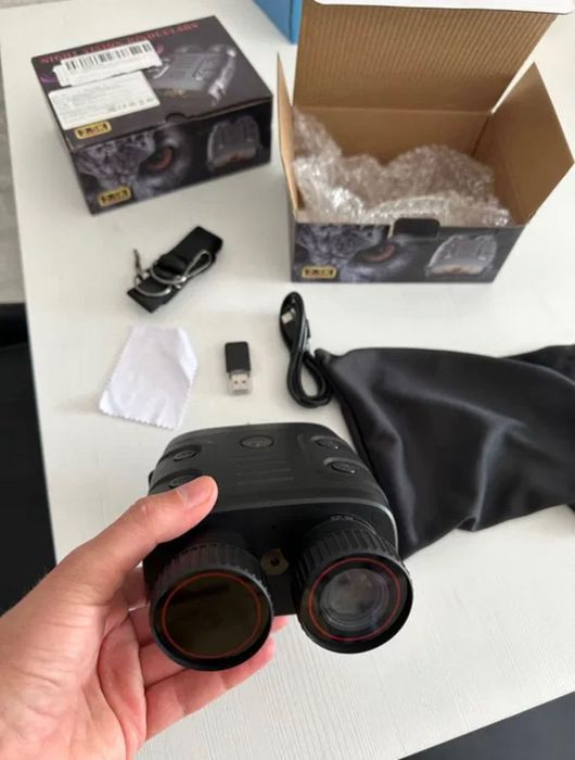 Binoclu infrarosu nou, ecran 2.5k