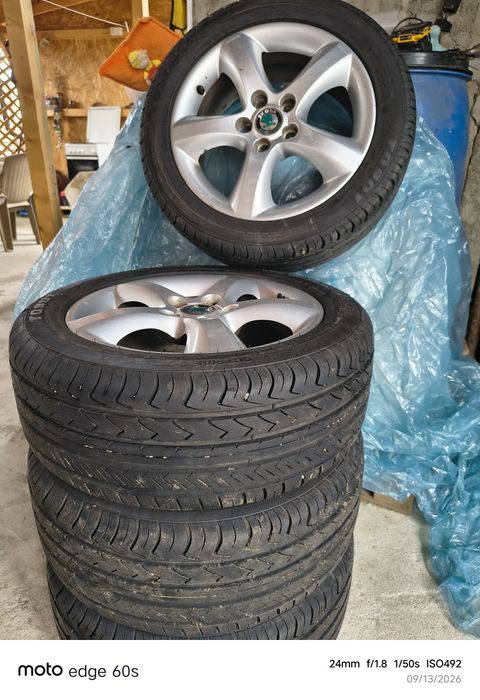 Vind Genti Skoda Compatibile Fabia sau Superb . 195 50  15 cauciucurile sunt noi
