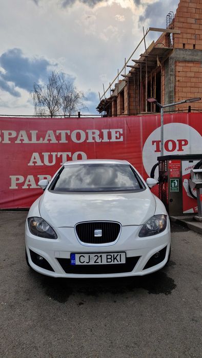 SEAT LEON 1.6 TDI 2011 . 105 cp