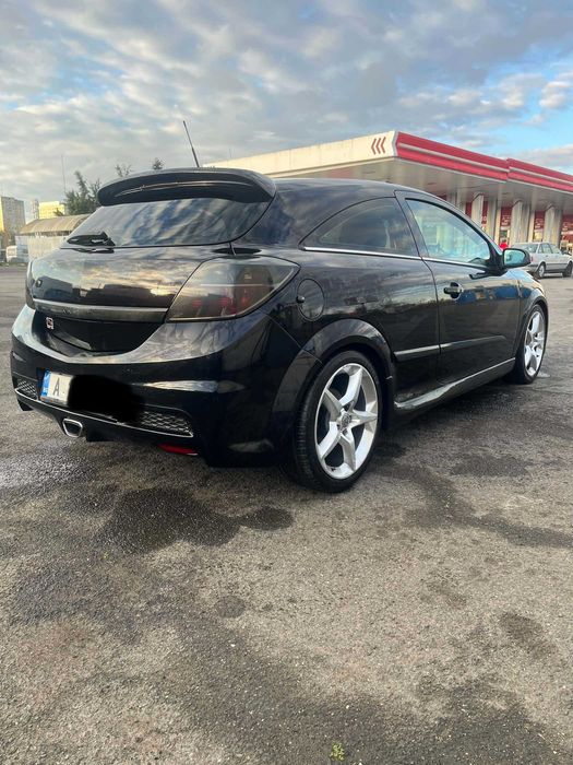 Opel Astra H GTC