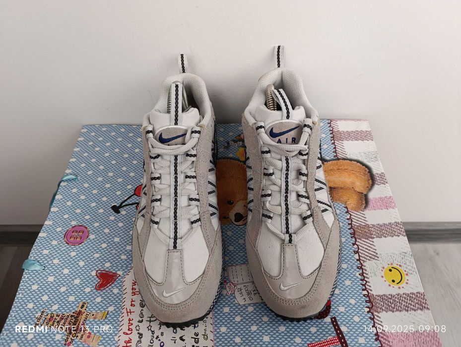 Nike Air Humara "оригинални маратонки 39 номер