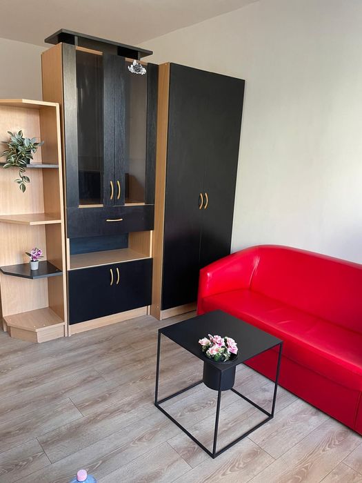 Închiriez garsoniera confort 1