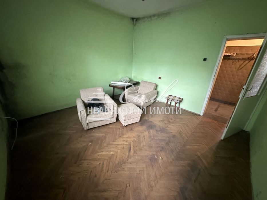 Продава се Тристаен апартамент в Шумен, Център - 75 кв.м за 1224 €/кв.м - Снимка #3