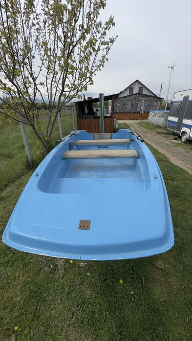 Barca trimaran.