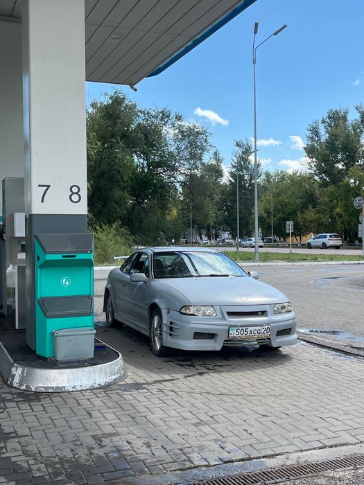 Продам Opel Calibra