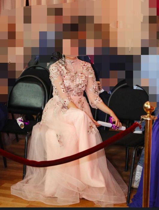 Платье на выпускной.