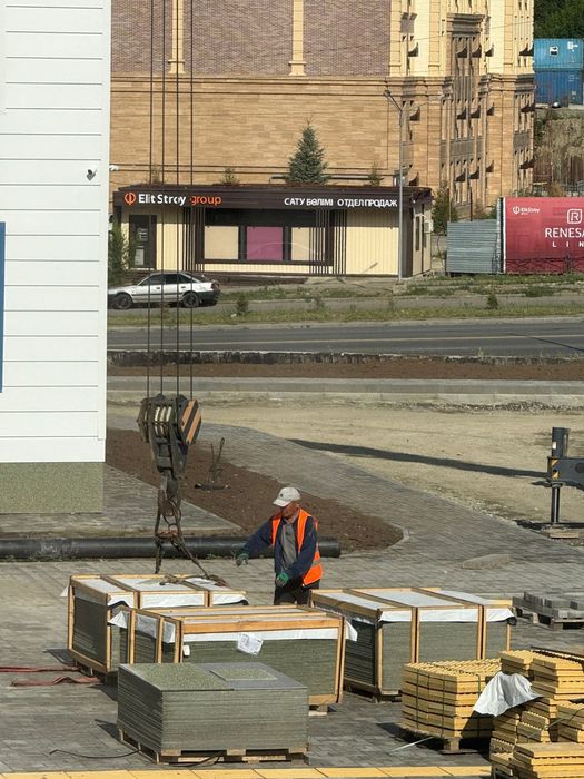 Автокран китаец двадцать пять т