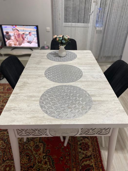 Продам стол со стульями