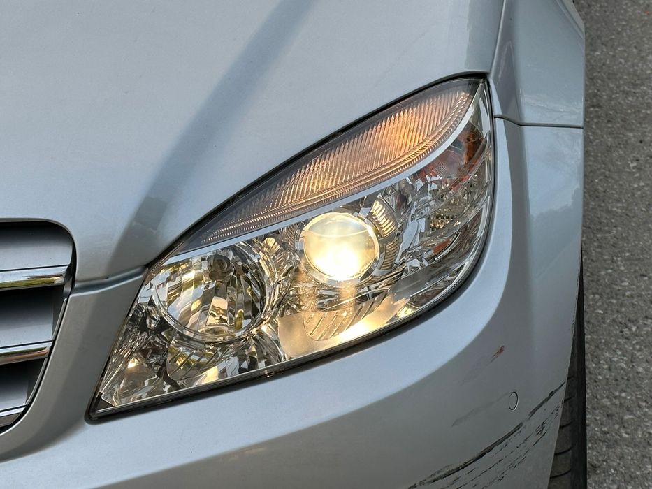 Mercedes C250  на части. 150000 км. 2010 година.