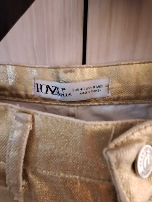 Дамски дънки в цвят злато