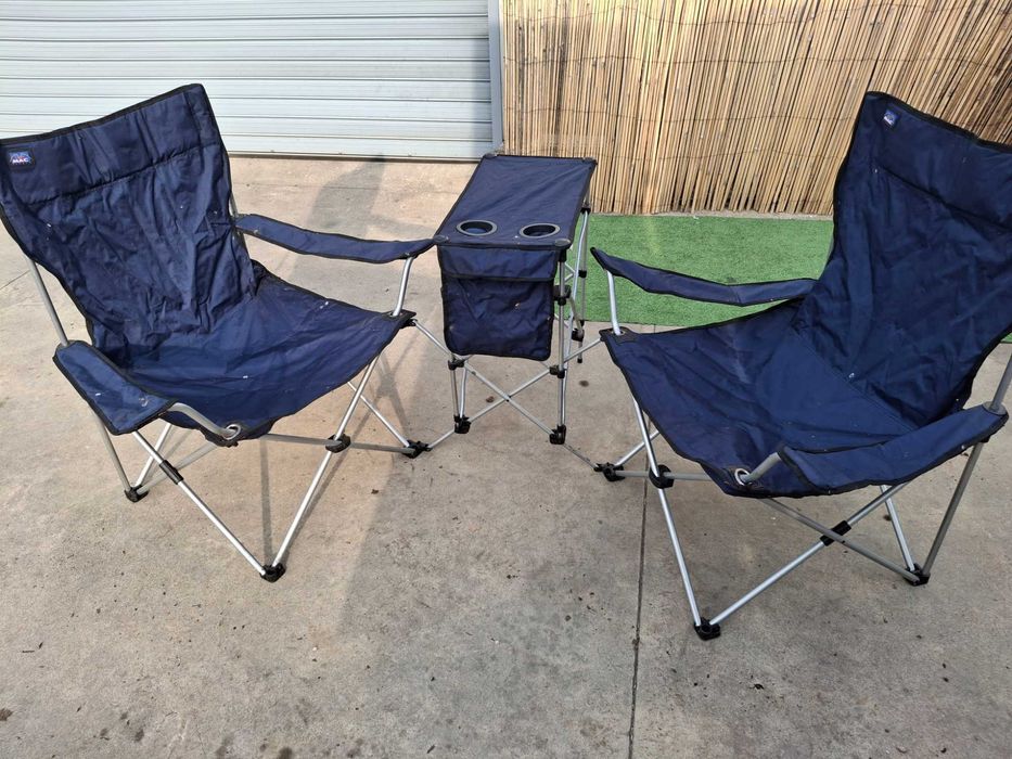 Комплект от 2 сгъваеми къмпинг стола + маса