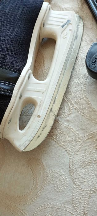 Детски зимни кънки