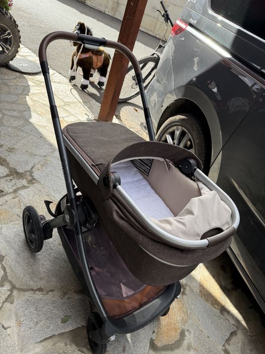 Количка Maxi Cosi Adorra 3 in 1, столче за кола, кош за новородено