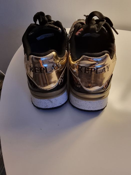 Adidași/Sneaker Replay