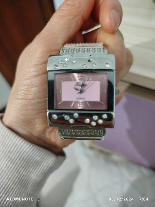 Дамски часовници за 15 до 50 лева