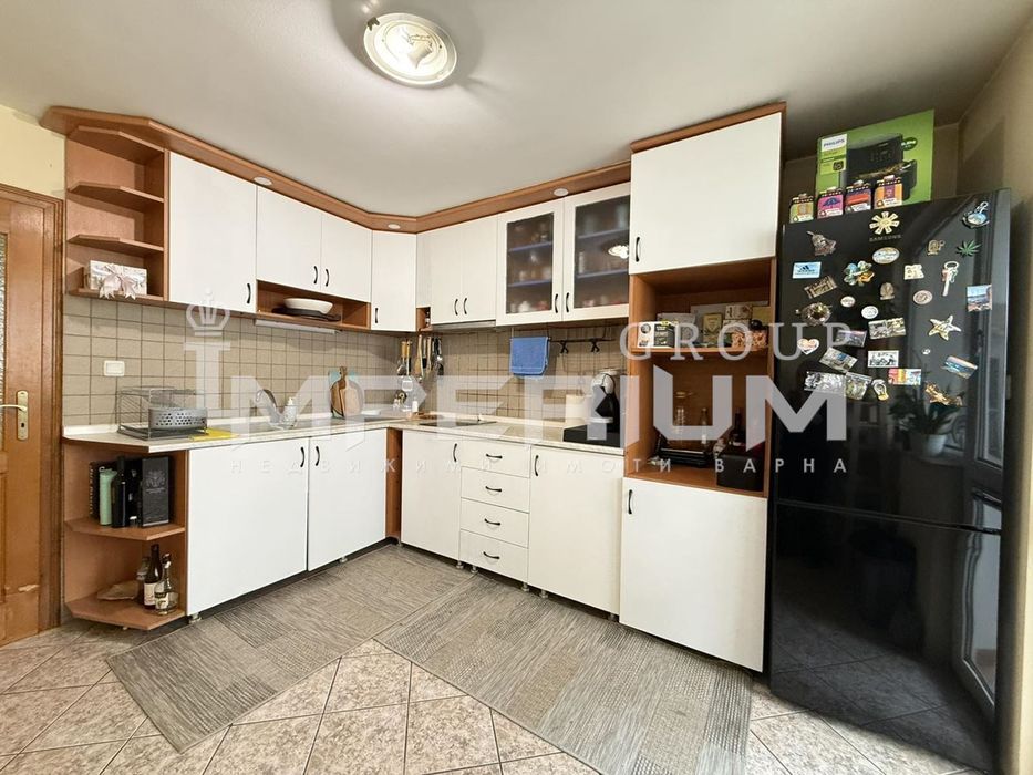 Продава се Четиристаен апартамент в Варна, Колхозен пазар - 119 кв.м за 922 €/кв.м - Снимка #9