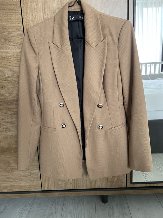 Дамско сако zara
