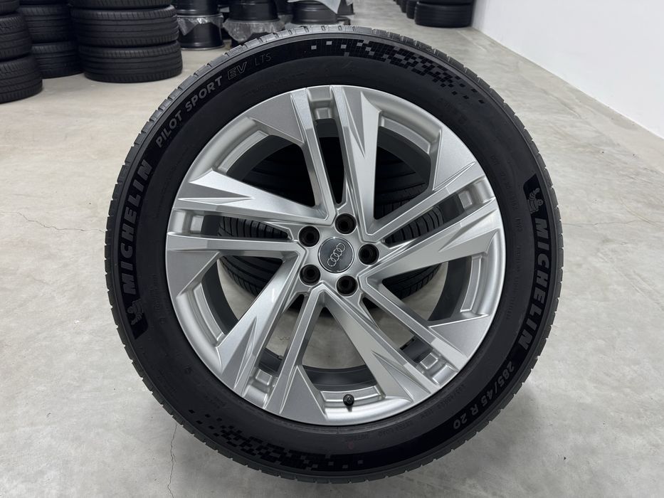 Jante Audi Q7 R20 SQ7 4M Originale Michelin de vara 2023 90%
