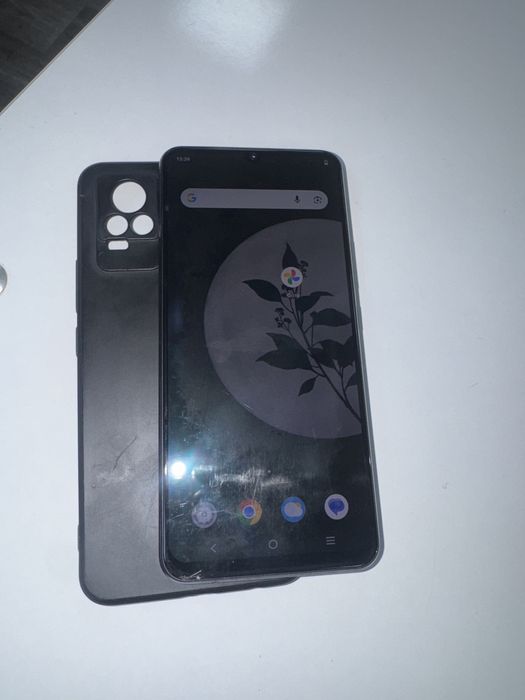 Продам телефон vivo v21e