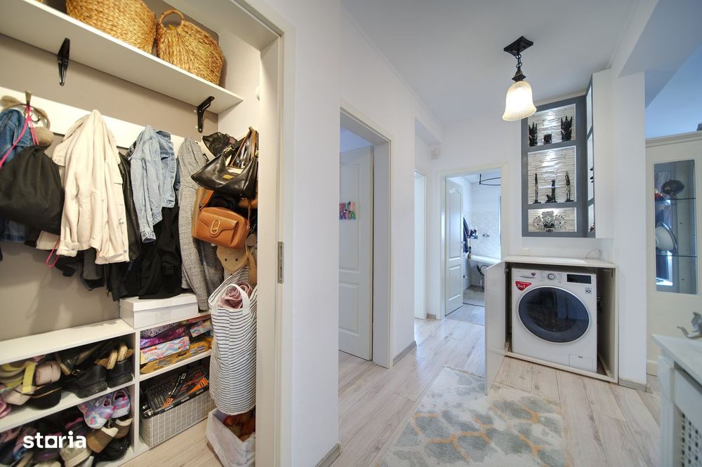 Proprietar vând apartament deosebit cu 170m curte privata 3camere2 bai